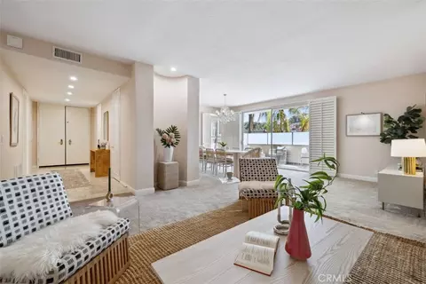 4949 Genesta Ave #208, Encino, CA 91316