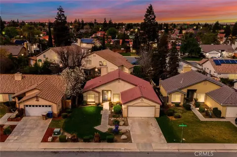 9902 Rancho Verde Dr, Bakersfield, CA 93311