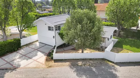 22724 Califa St, Woodland Hills, CA 91367