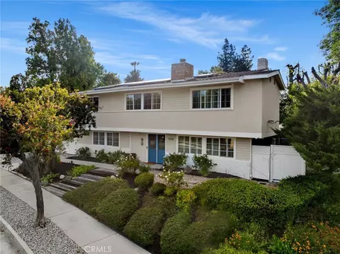 5725 Blanco Ave, Woodland Hills, CA 91367