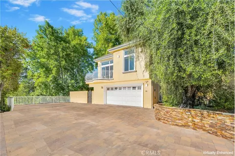 6018 Fenwood Ave, Woodland Hills, CA 91367