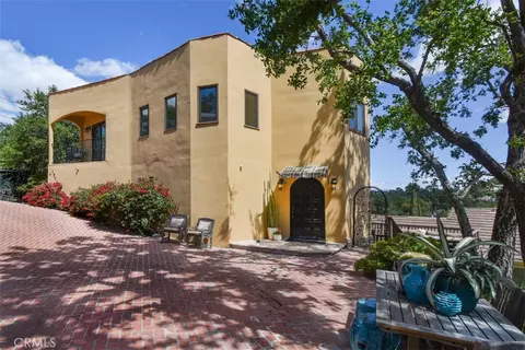 4950 Campo Rd, Woodland Hills, CA 91364
