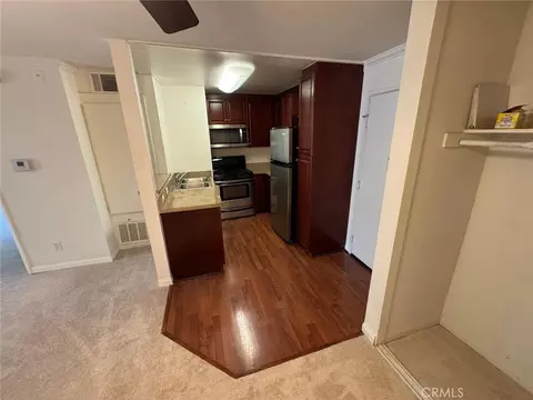 5515 Canoga Ave #214, Woodland Hills, CA 91367