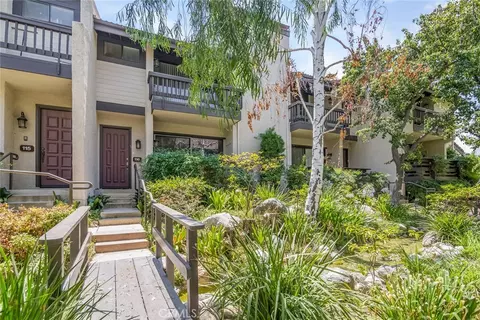 5711 Owensmouth Ave #116, Woodland Hills, CA 91367