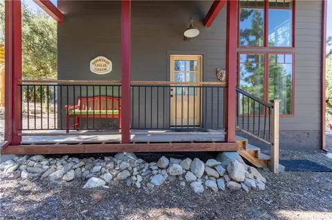1517 Woodland Dr, Pine Mountain Club, CA 93222