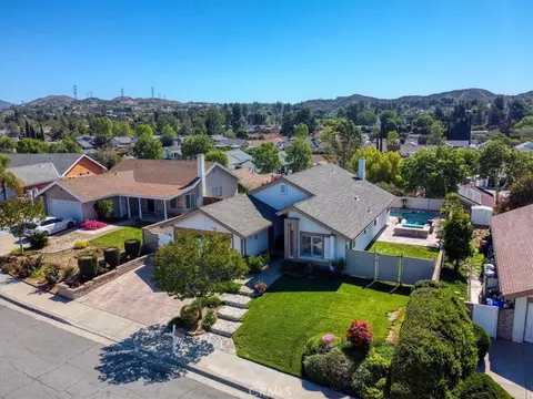 27754 Laurel Creek Cir, Valencia, CA 91354