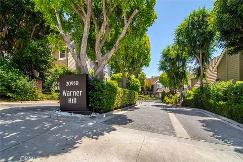 20950 Oxnard St #11, Woodland Hills, CA 91367