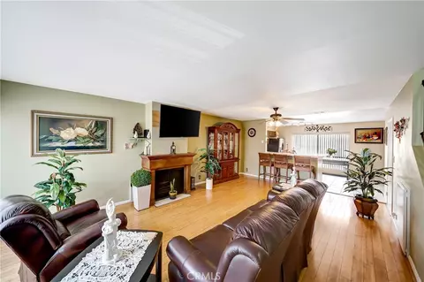 7226 Jordan Ave #6, Canoga Park, CA 91303