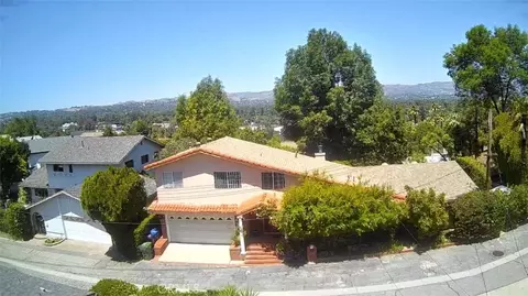22633 Crespi St, Woodland Hills, CA 91364