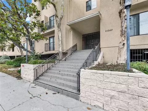 21040 Parthenia St #20, Canoga Park, CA 91304