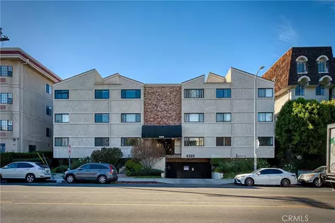 5325 Lindley Ave #202, Tarzana, CA 91356
