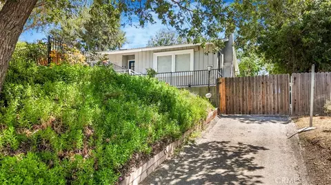 22960 Crespi St, Woodland Hills, CA 91364