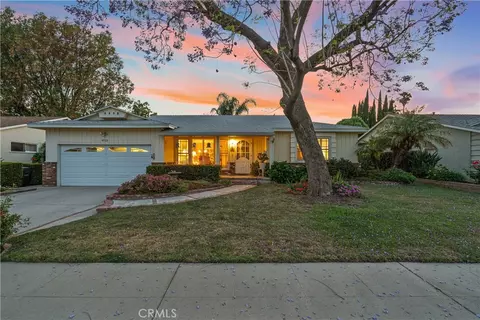 8923 Collett Ave, North Hills, CA 91343