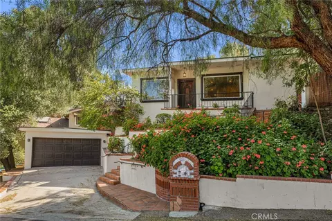 4352 Saltillo St, Woodland Hills, CA 91364