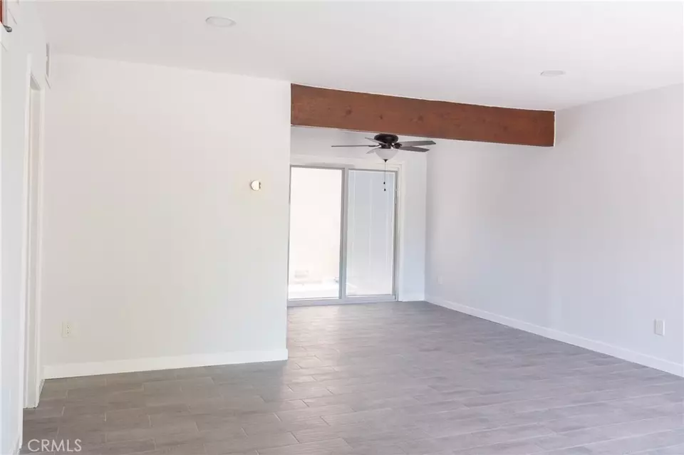  9551 Sepulveda Blvd #4, North Hills, CA 91343 photo 2