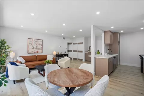 1730 Camino Palmero St #316, Los Angeles, CA 90046