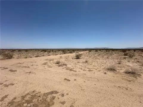 12 200th St E, Palmdale, CA 93591