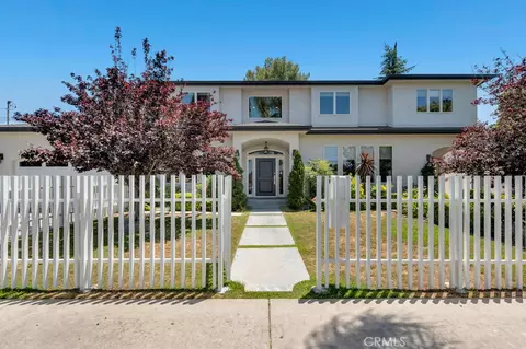 15460 La Maida St, Sherman Oaks, CA 91403