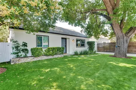 5550 Fallbrook Ave, Woodland Hills, CA 91367