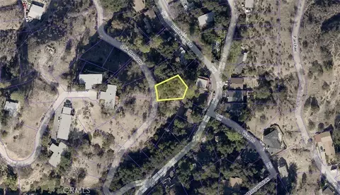 9646 Oak Bend Dr, Tujunga, CA 91042 photo 2
