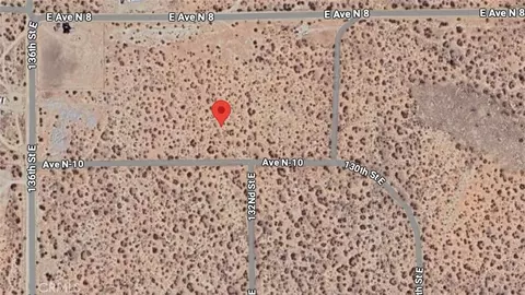 132 E Vic Avenue N9, Palmdale, CA 93591