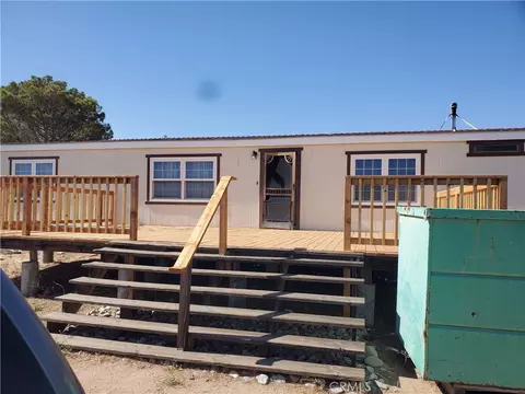 29824 Holiday Ave, Lancaster, CA 93536