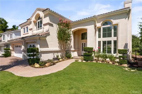 3966 Leighton Point Rd, Calabasas, CA 91301
