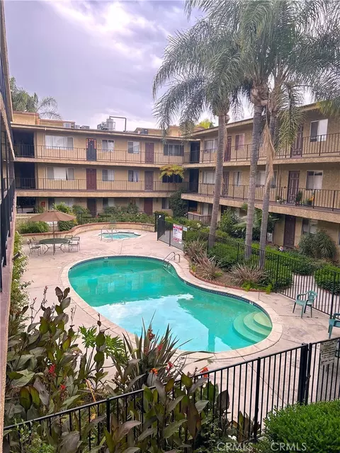 8505 Columbus Ave #107, North Hills, CA 91343