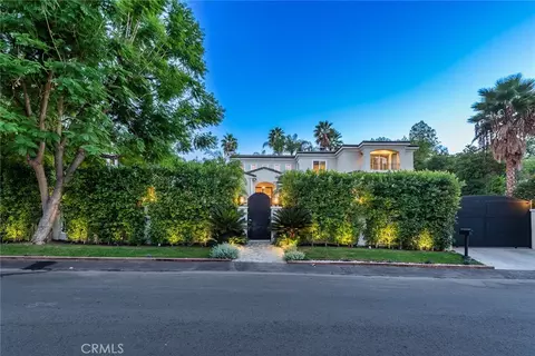 17980 Rancho St, Encino, CA 91316