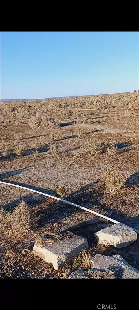 47805 55th St E, Lancaster, CA 93535