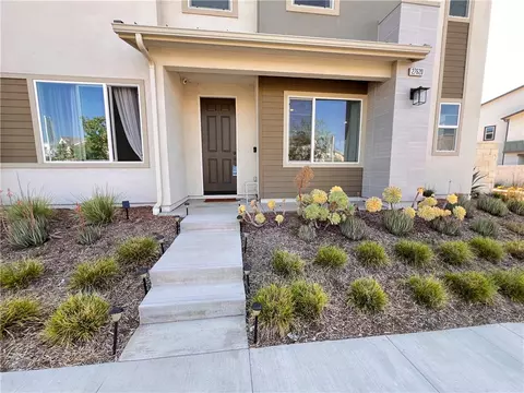 Other - 27620 Symphony Pl, Valencia, CA 91381 photo 4 of 9