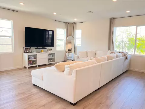 Living - 27620 Symphony Pl, Valencia, CA 91381 photo 1 of 2