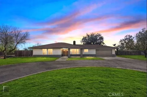 7519 Man O War St, Bakersfield, CA 93307