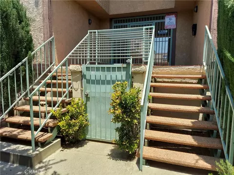 15527 Parthenia St #18, North Hills, CA 91343