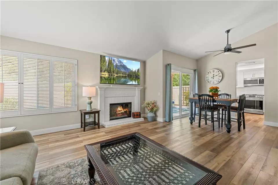  26315 Rainbow Glen Dr #238, Newhall, CA 91321 photo 9