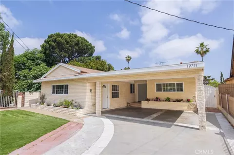 12715 Hart St, North Hollywood, CA 91605