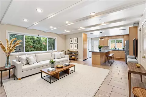 22666 Margarita Dr, Woodland Hills, CA 91364