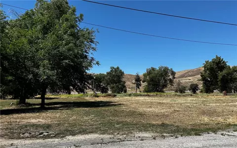 0 Ashtree Dr 3225004005, Lake Hughes, CA 93532