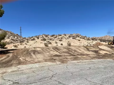 162 High Chaparral, Lake Los Angeles, CA 93591