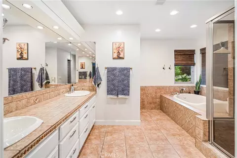 Bath - 2575 Palomino Dr, Acton, CA 93510 photo 2 of 6