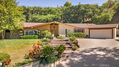 23714 Lawnside Dr, Newhall, CA 91321