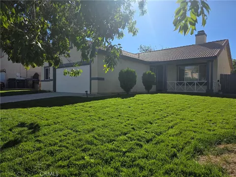37453 56th St E, Palmdale, CA 93552