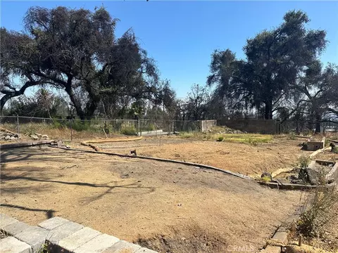 388 E Pentagon St, Altadena, CA 91001