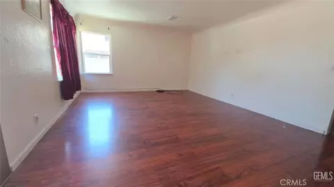625 Cedar Ave, Wasco, CA 93280 photo 2