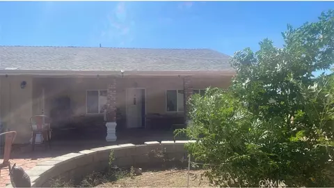 41037 34th St W, Palmdale, CA 93551