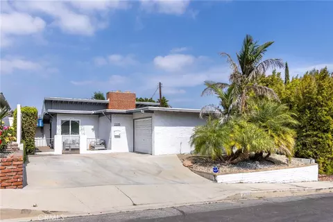 22253 Del Valle St, Woodland Hills, CA 91364
