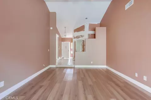 6243 Fallbrook Ave, Woodland Hills, CA 91367