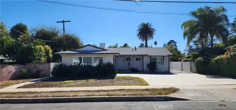 22348 Kittridge St, Woodland Hills, CA 91303