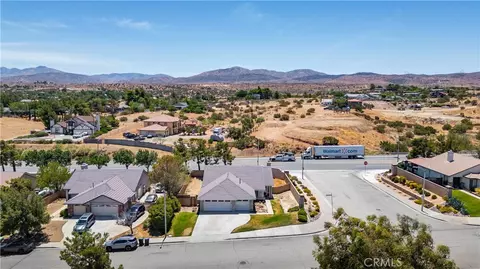 3310 Purple Sage Ln, Palmdale, CA 93550