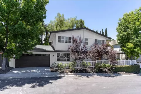 22608 Crespi St, Woodland Hills, CA 91364